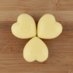 60396-savon-chevrefeuille-coeur25gr